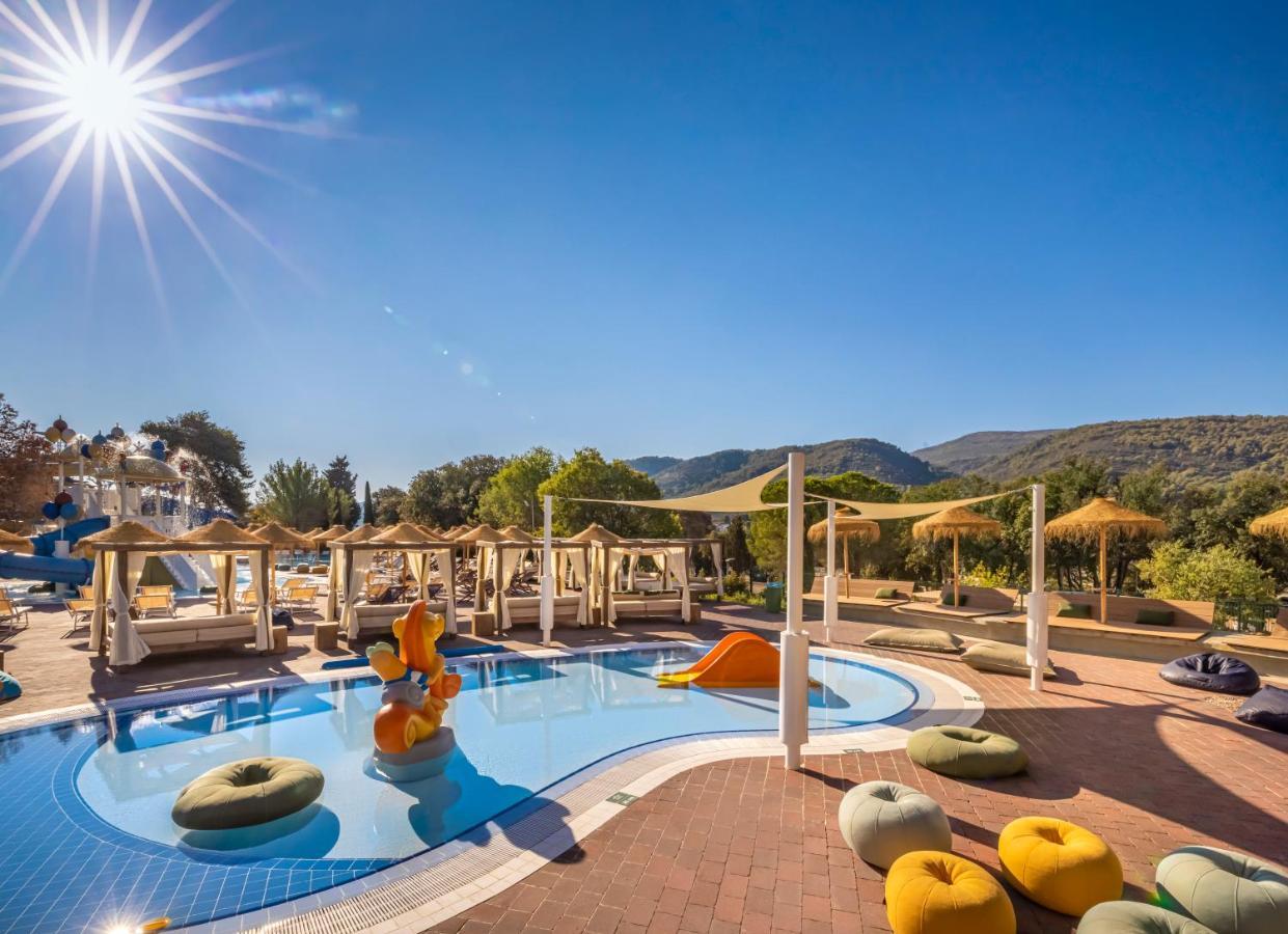 Valamar Amicor Resort Stari Grad  Luaran gambar