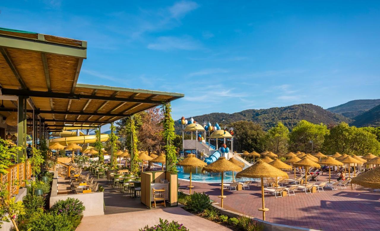 Valamar Amicor Resort Stari Grad  Luaran gambar