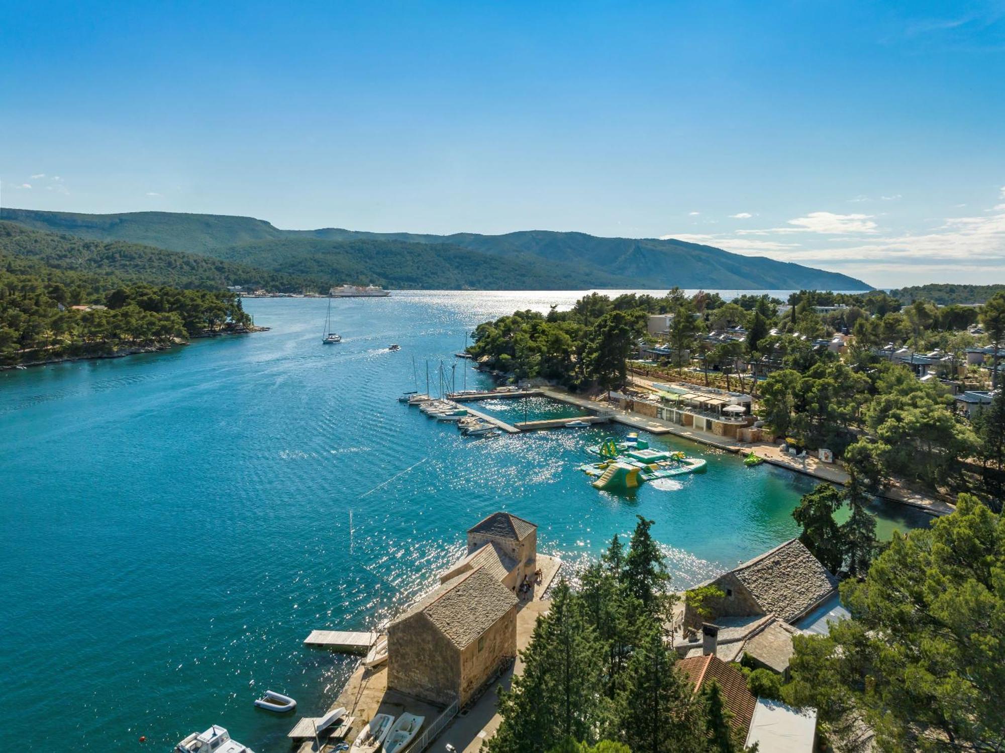 Valamar Amicor Resort Stari Grad  Luaran gambar